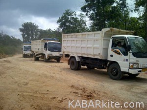 angkutan batu bara yang terus beroperasi walaupun sudah ada larangan dari pihak pemkab mura dan pemprov sumsel.